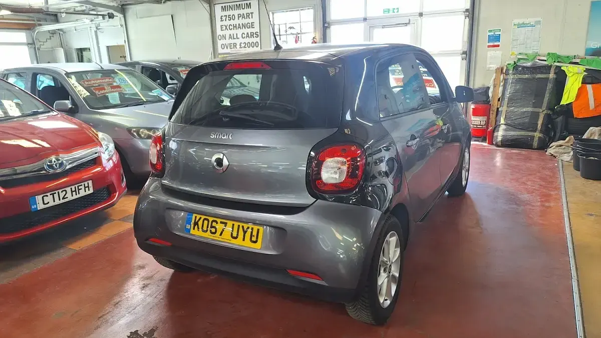 Used Smart ForFour Passion 71 HP (52 kW) 2018 Black Hatchback