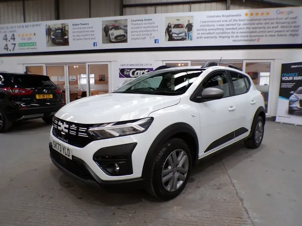 Begagnad Dacia Sandero Expression 2023 Vit Halvkombi