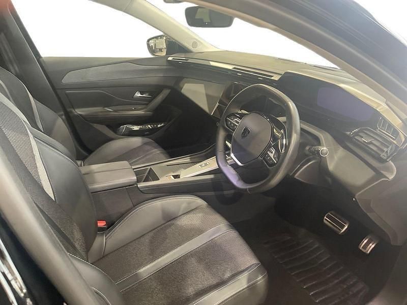 Used Peugeot 308 Allure Premium 129 HP (94 kW) 2023 Black Hatchback