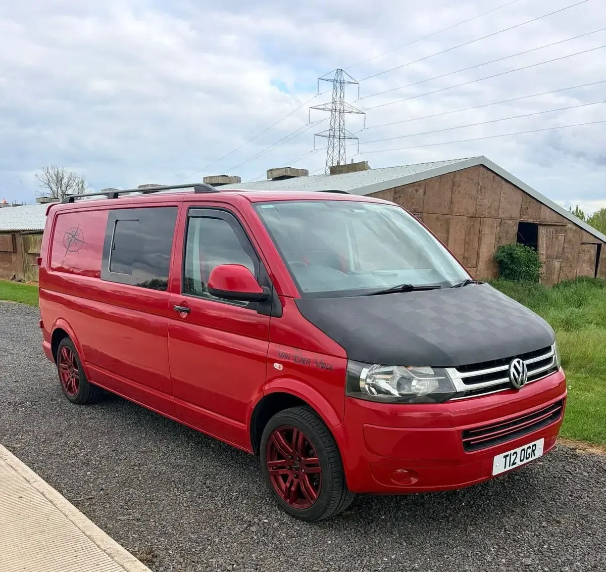 Used VW Transporter 140 HP (102 kW) 2010 Red Van