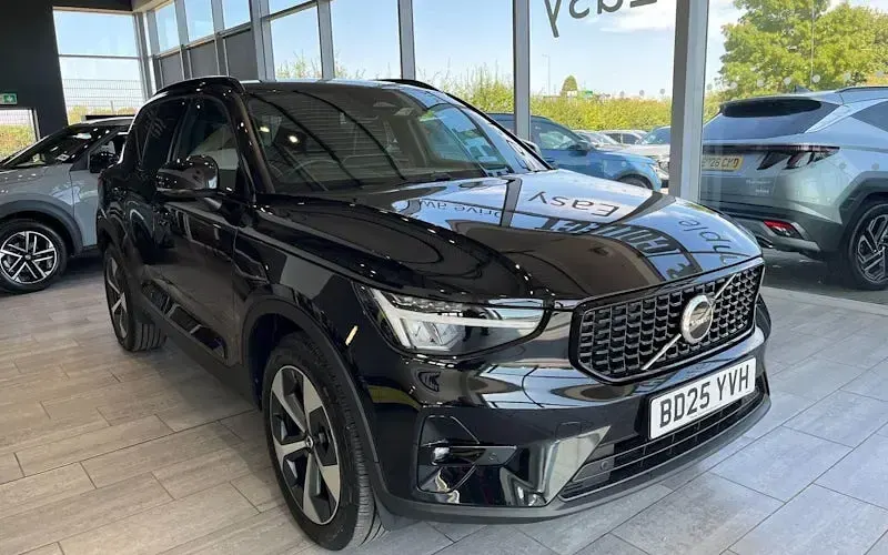 Used Volvo XC40 Plus 197 HP (144 kW) 2025 SUV