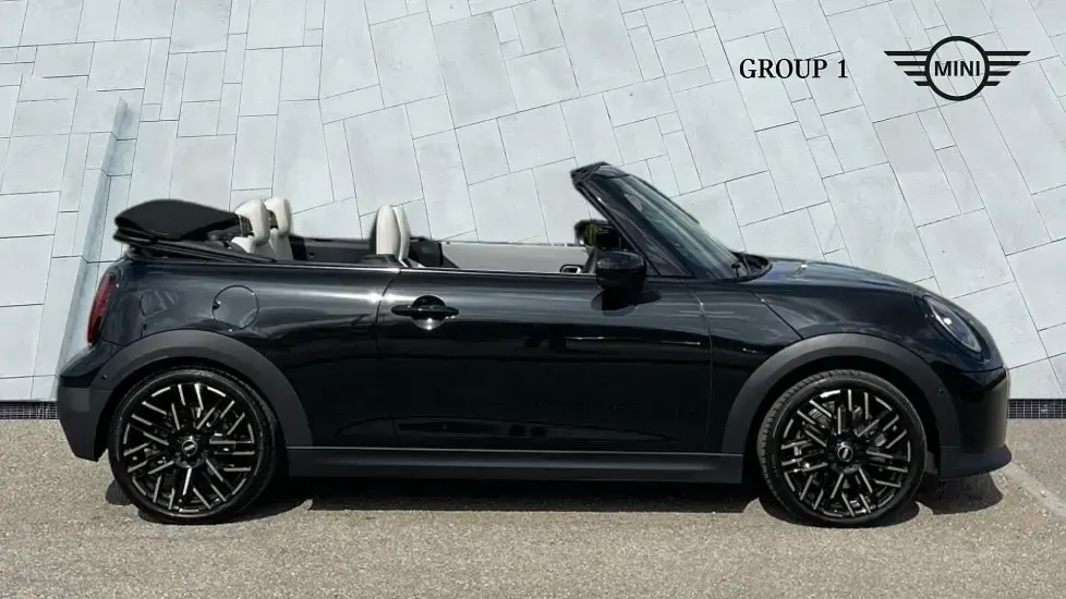 Used Mini Cooper 118 kW (161 HP) 2025 Black Hatchback