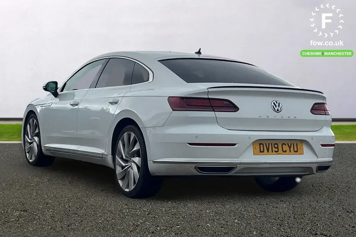Used VW Arteon R-line 190 HP (139 kW) 2019 White Hatchback