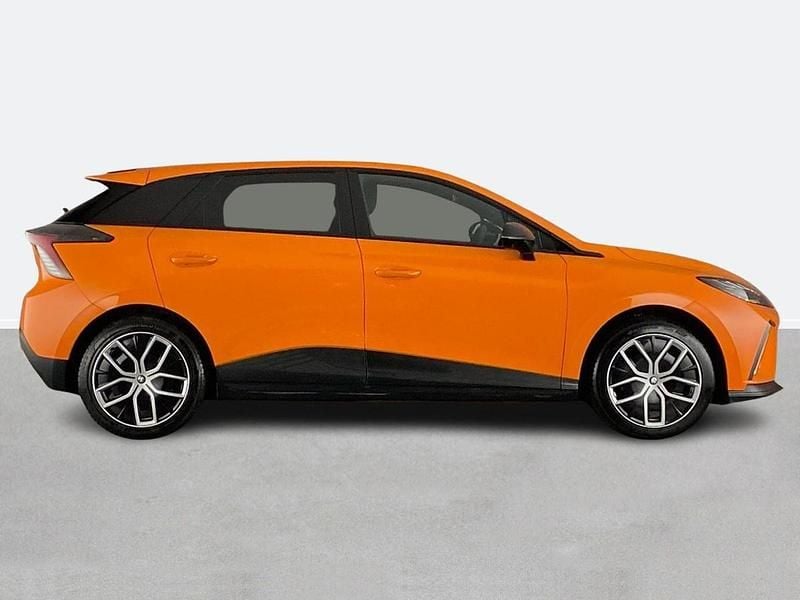 Begagnad MG MG4 EV Trophy 319 kW (435 HK) 2024 Orange Halvkombi