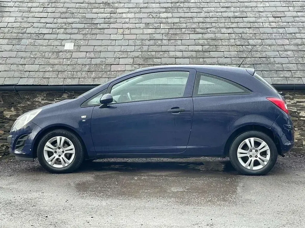 Używany Vauxhall Corsa S 2013 Niebieski Hatchback
