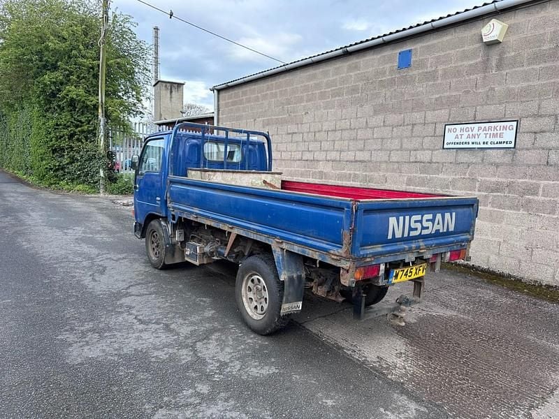 Used Nissan Cabstar 2000 Red Pickup