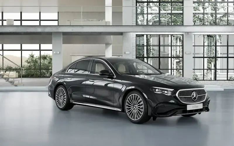 Usado Mercedes E220 AMG Line Premium Plus 197 HP (144 kW) 2026 Sedan