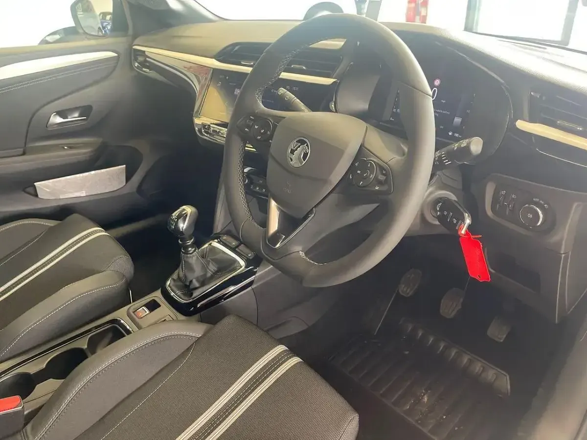 New Vauxhall Corsa S 100 HP (73 kW) 2026 Carbon black m09v Hatchback