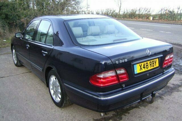Used Mercedes E320 Elegance 2000 Sedan