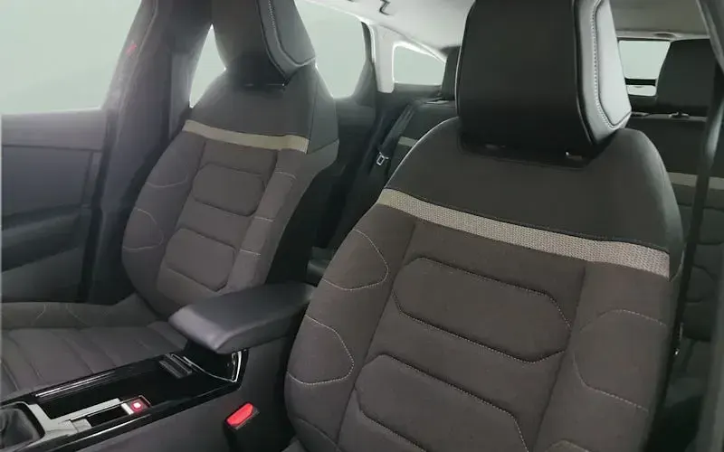 Used Citroën C4 PureTech 101 HP (74 kW) 2024 Grey SUV