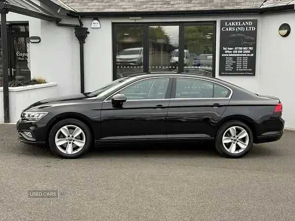 Used VW Passat SE 2020 Black Sedan