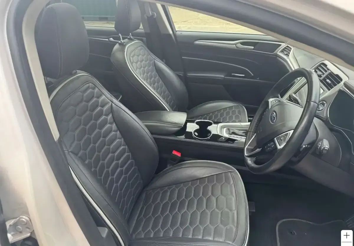Używany Ford Mondeo Vignale 2017 Biały Hatchback