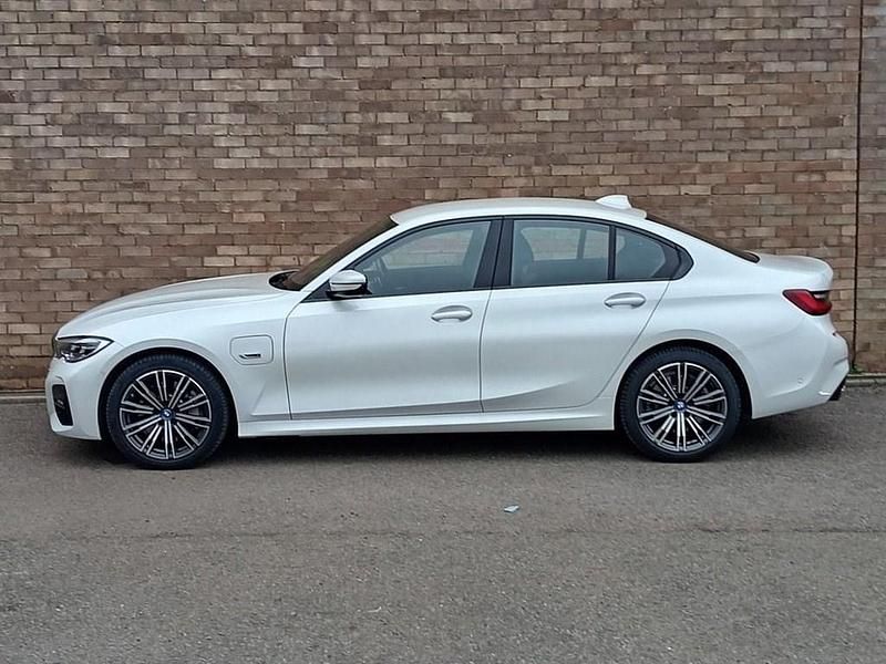 Used BMW 330e M Sport 292 HP (214 kW) 2022 White Sedan