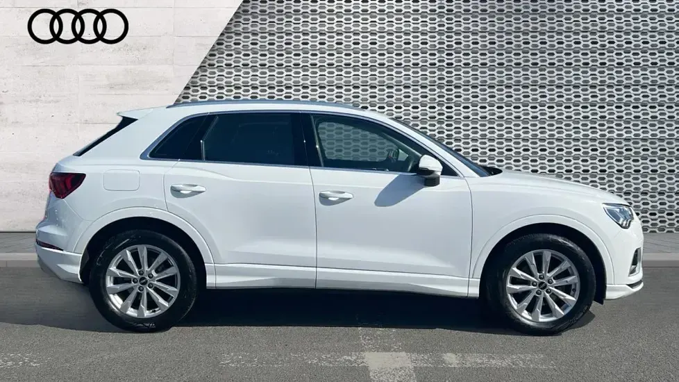 Usado Audi Q3 Sport 150 CV (110 kW) 2023 Blanco SUV