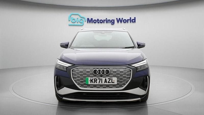 Second-hand Audi Q4 e-tron S-Line 150 kW (204 CP) 2021 Albastru SUV