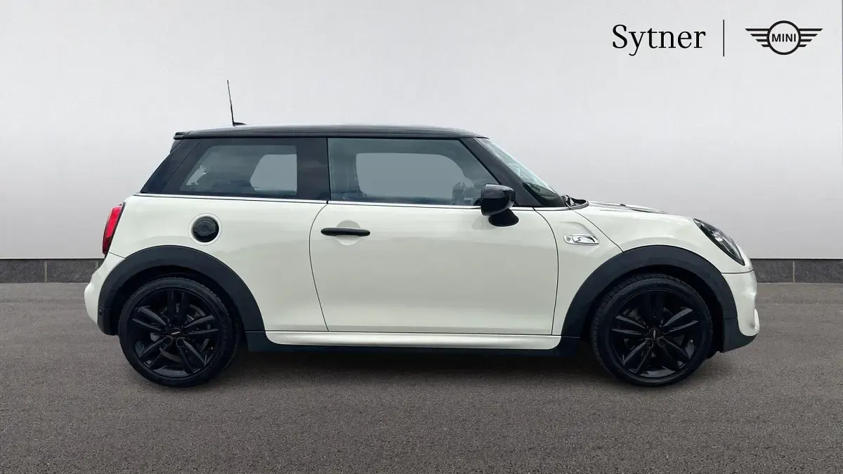Used Mini Cooper S Sport 192 HP (141 kW) 2019 White Hatchback