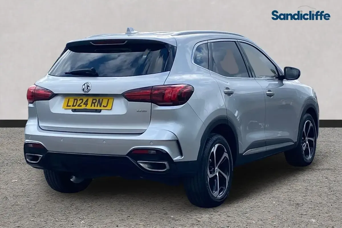 Used MG HS Trophy 169 HP (124 kW) 2023 Metallic  cosmic silver SUV