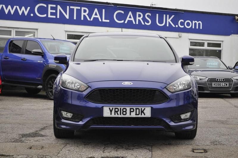 Used Ford Focus ST-Line 140 HP (102 kW) 2018 Blue Hatchback