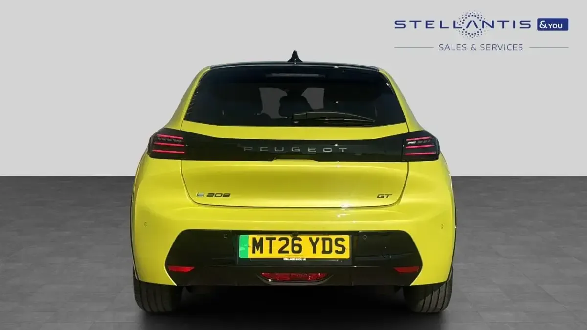 Nouă Peugeot e-208 GT 113 kW (154 CP) 2026 Galben Hatchback