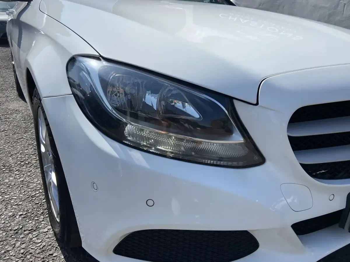 Used Mercedes C220 SE 2016 White Sedan