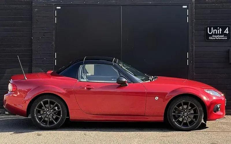 Used Mazda MX5 160 HP (117 kW) 2014 Red Cabriolet