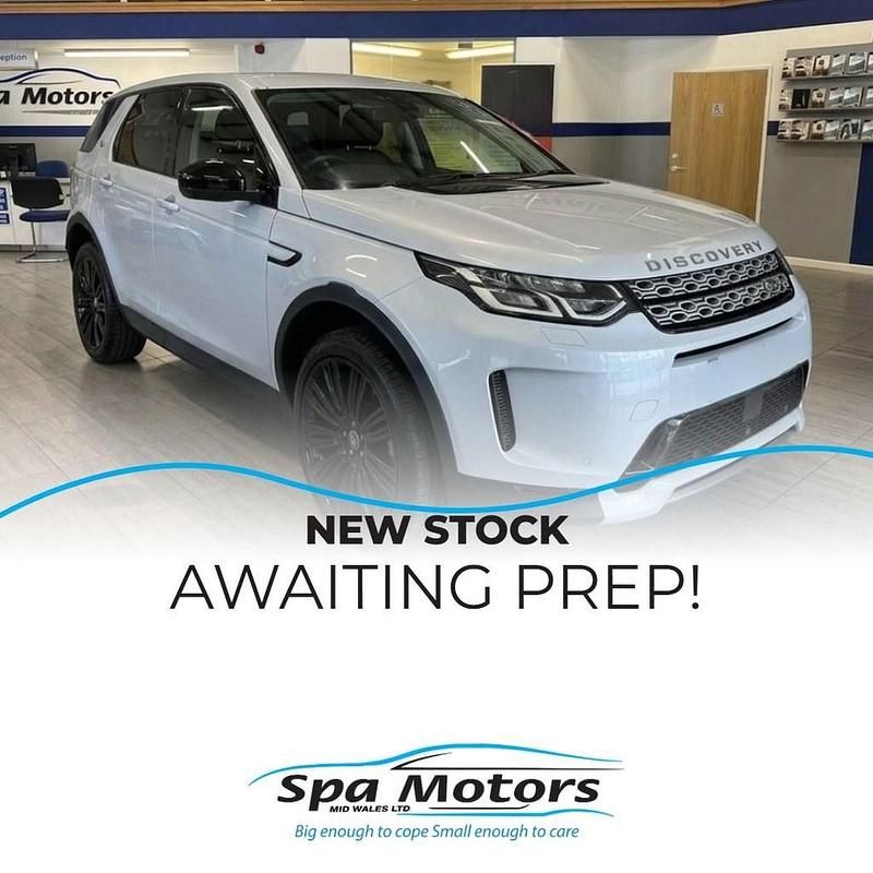 Used Land Rover Discovery 5 S 200 HP (147 kW) 2021 White SUV