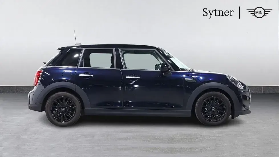 Used Mini Cooper Classic 134 HP (98 kW) 2023 Black Hatchback