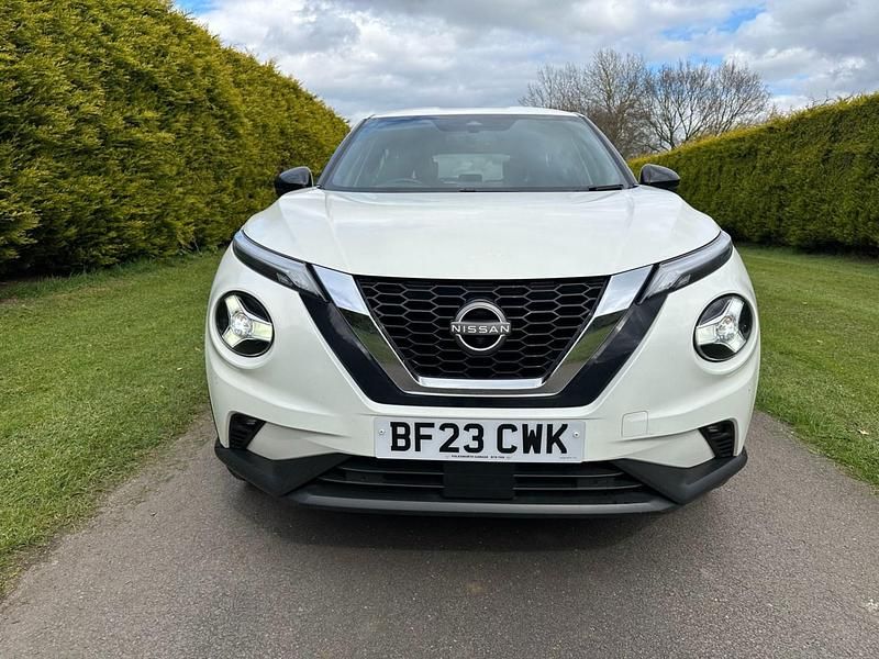 Used Nissan Juke Tekna 2023 White SUV