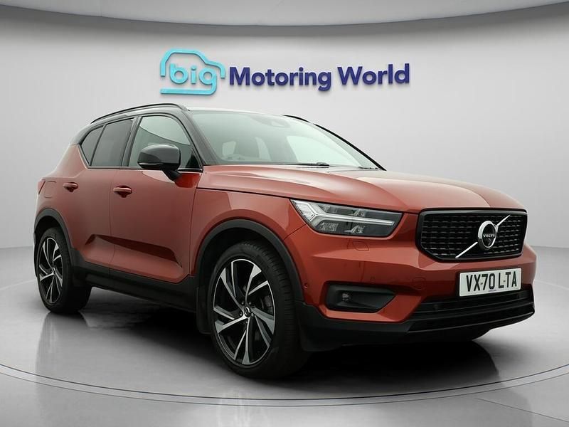 Red Used 2020 Volvo XC40 R-Design Pro SUV | £24,750 (Fair price) - Image 1/4