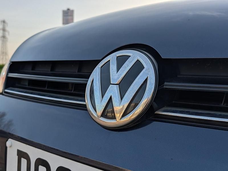 Używany VW Golf VII SE 110 KM (80 kW) 2014 Niebieski Kombi
