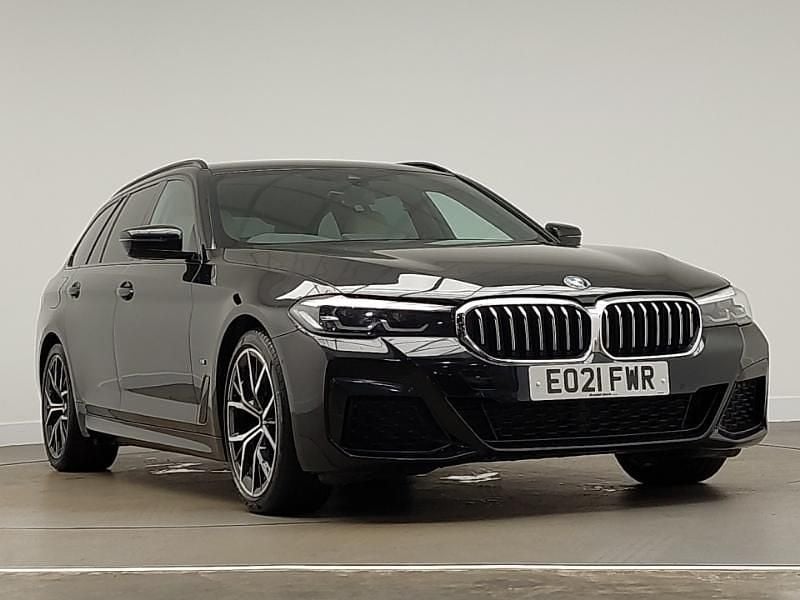 Black Used 2021 BMW 520 M Sport Estate | £27,998 (Fair price) - Image 1/4