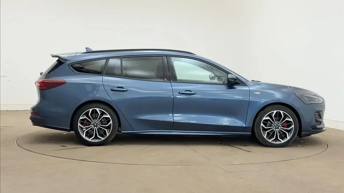 Used Ford Focus ST-Line X 2025 Blue Estate
