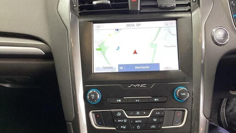 Used Ford Mondeo Zetec 180 HP (132 kW) 2020 Moondust silver Hatchback