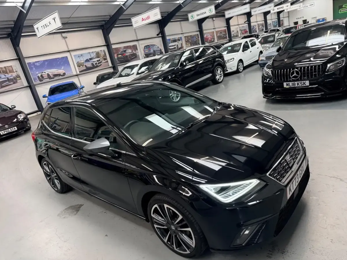 Usado Seat Ibiza XCELLENCE Lux 2023 Negro Utilitario