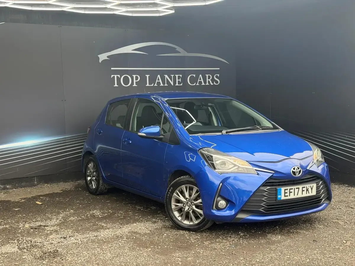 Used Toyota Yaris 2017 Blue Hatchback