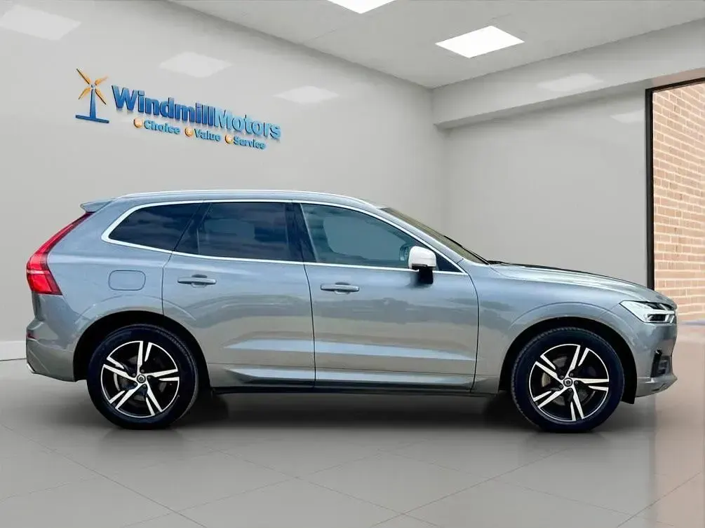 Used Volvo XC60 R-Design 190 HP (139 kW) 2018 Grey SUV