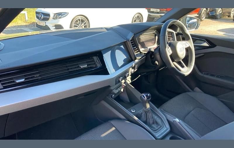 Begagnad Audi A1 S-Line 147 HK (108 kW) 2025 Grå SUV