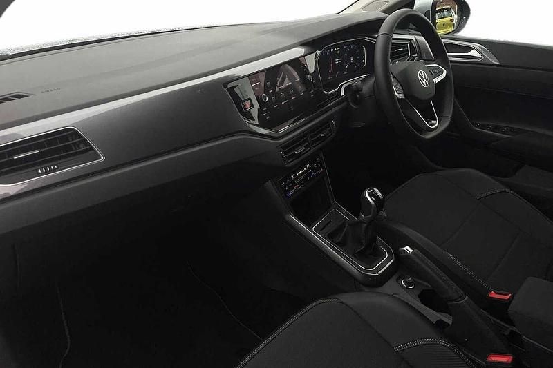 Used VW Taigo Style 110 HP (80 kW) 2023 Silver SUV