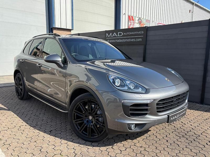 Grey Used 2015 Porsche Cayenne SUV | £18,995 (Fair price) - Image 1/4