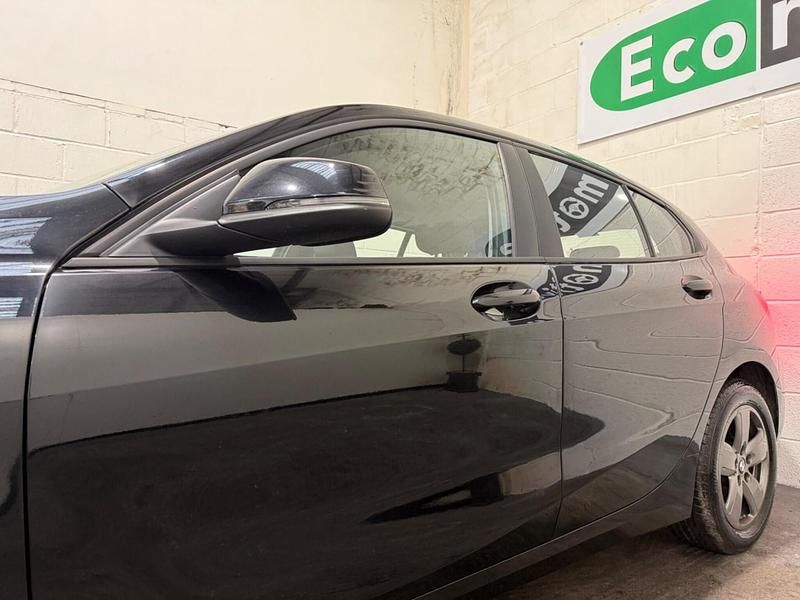 Used BMW 118 Comfort Edition 2019 Black Hatchback