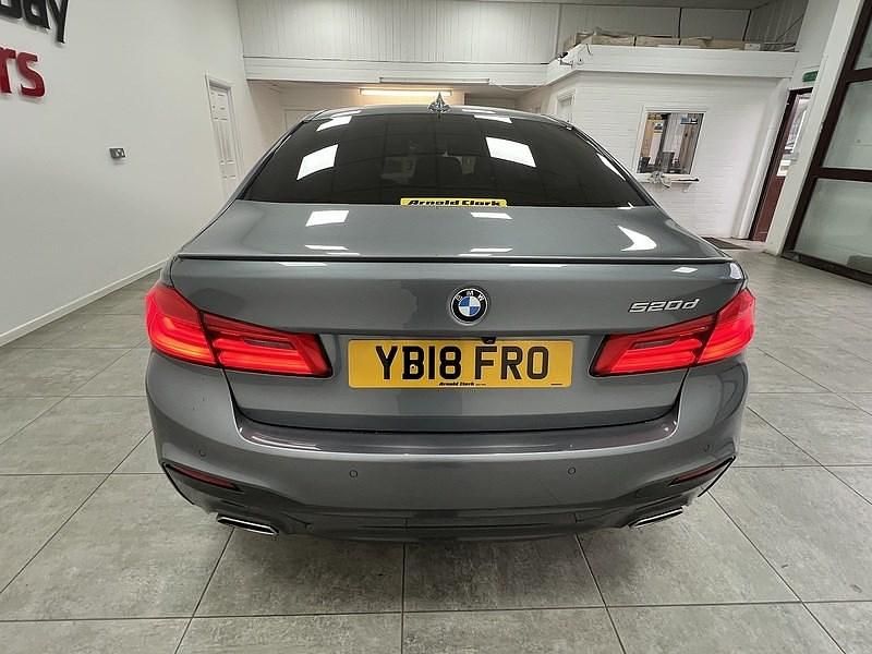 Begagnad BMW 520 M Sport 2018 Blå Sedan