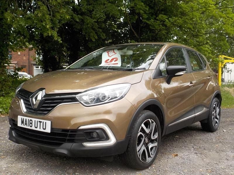 Used Renault Captur Dynamique 90 HP (66 kW) 2018 Brown SUV
