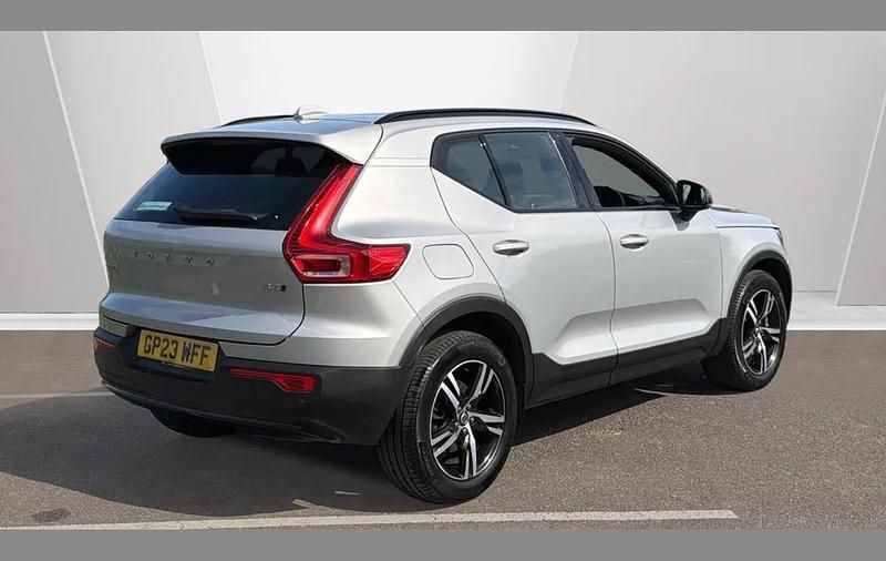 Used Volvo XC40 Plus 197 HP (144 kW) 2023 Silver SUV