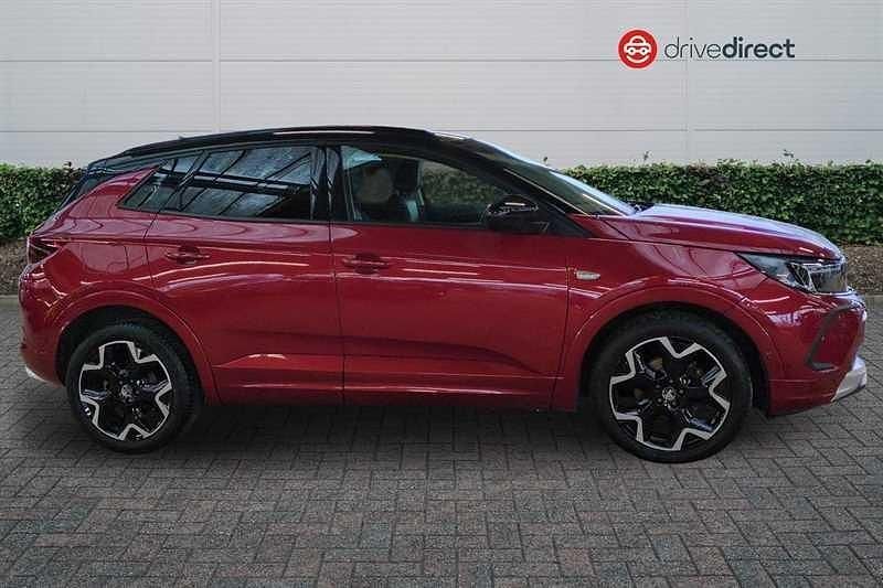 Used Vauxhall Grandland X Ultimate 130 HP (95 kW) 2022 Red SUV