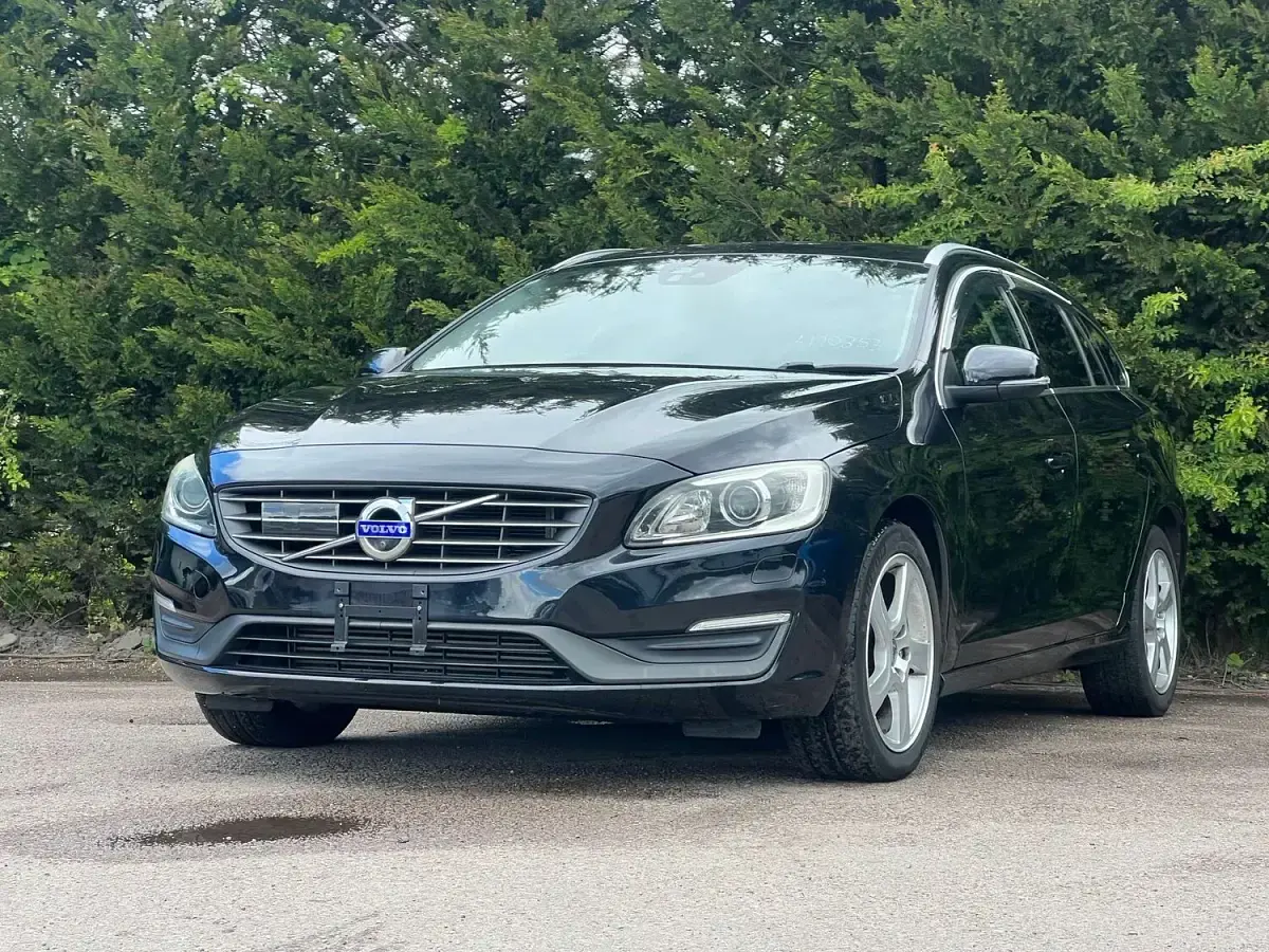 Used Volvo V60 2014 Black Estate