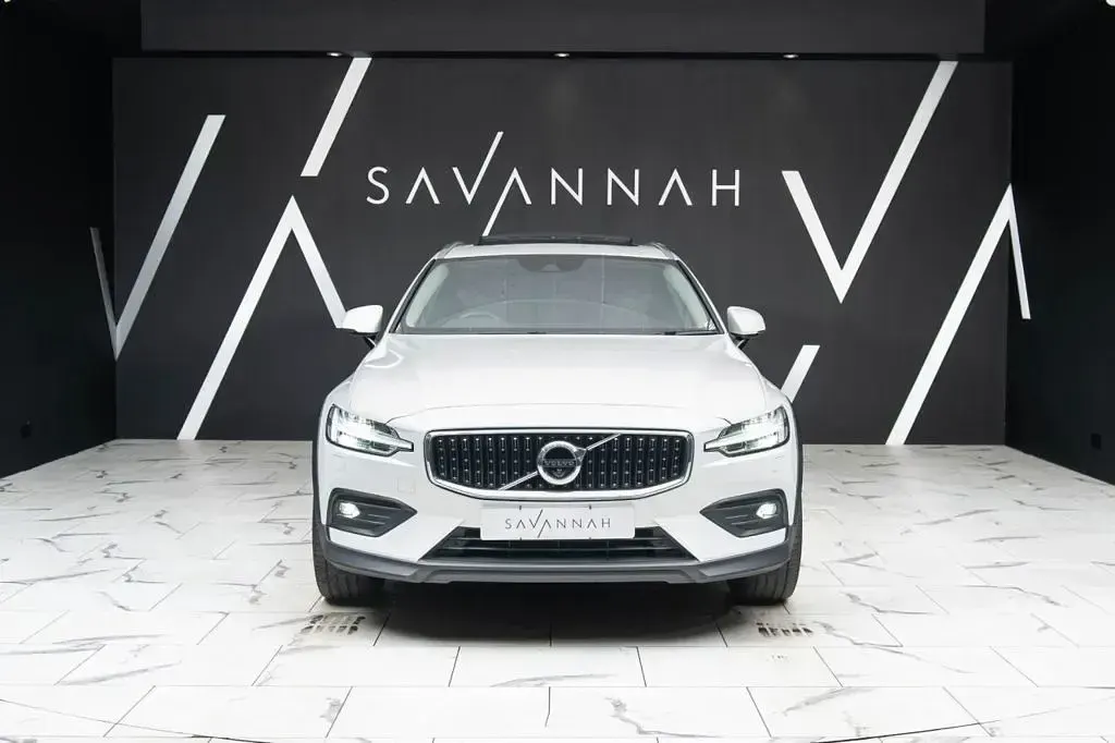 Used Volvo V60 CC 2020 White Estate
