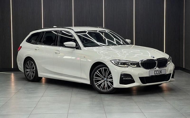 Used 2020 BMW 320 M Sport Estate | £19,230 (Fair price) - Image 1/4