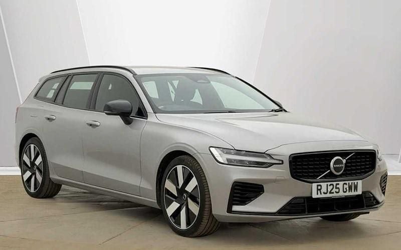 Usado Volvo V60 Plus 349 HP (256 kW) 2025 Carrinha