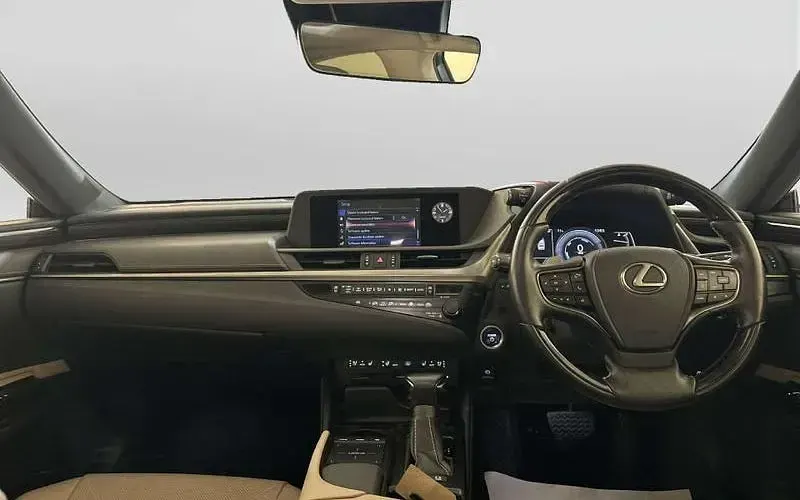 Used Lexus ES300H 218 HP (160 kW) 2020 Grey Sedan