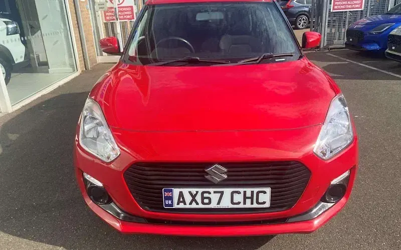 Used Suzuki Swift SZ3 90 HP (66 kW) 2018 Fervant red Hatchback